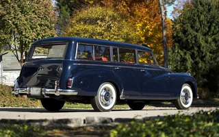 Illustration for article titled Buy the classiest wagon ever now.